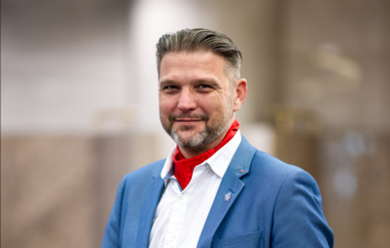 Tomas-Varga-foto-na-web2.png